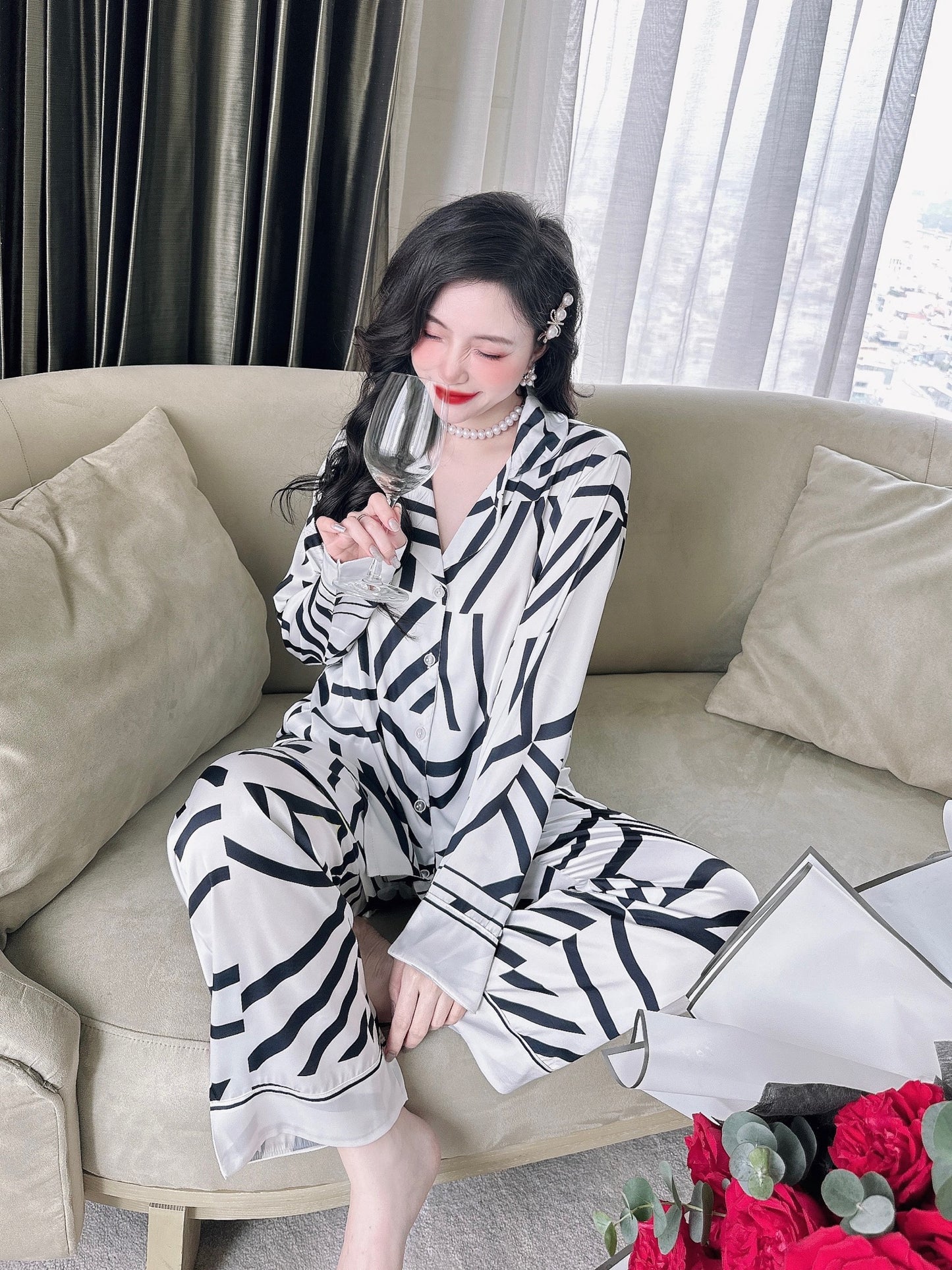 BW Abstract Simplicity Long Sleeve