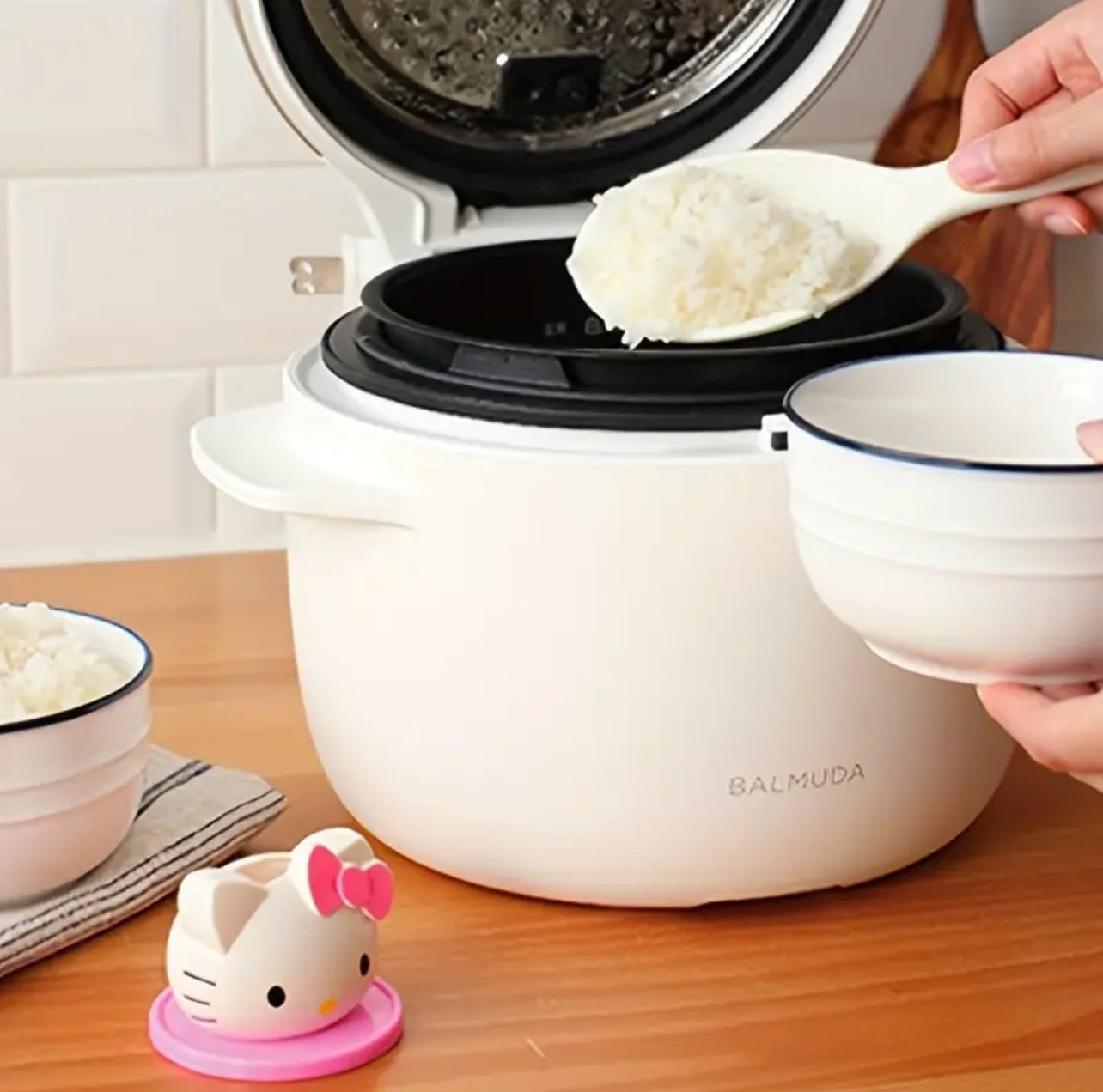 Cute Sanrio Hello Kitty Shamoji (Rice Paddle/Rice Spoon) with a Stand