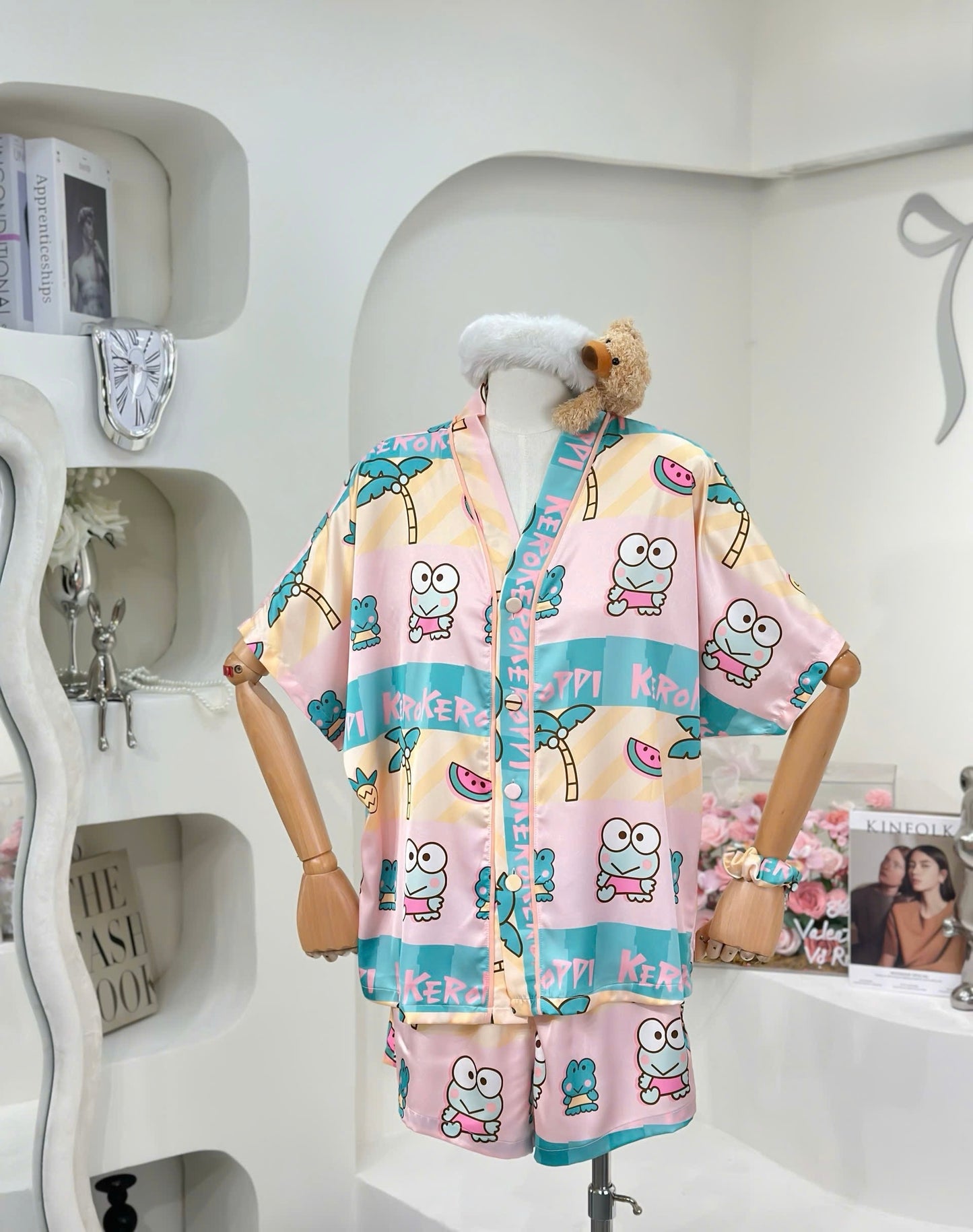 Kerroppi V Neck Satin Pajama Short Set