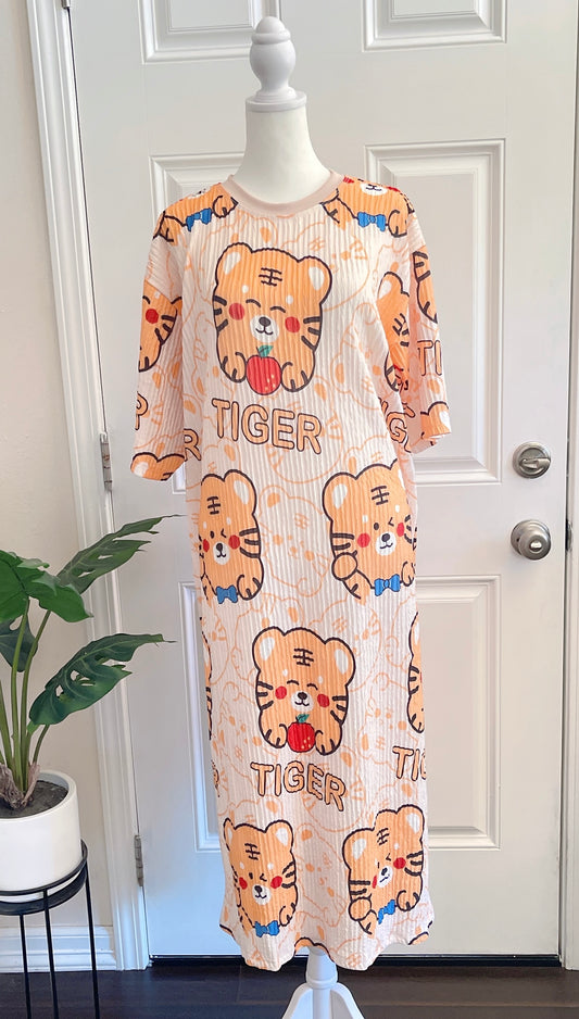 Tiger Oversized Stretchy Pleated Tshirt Dress