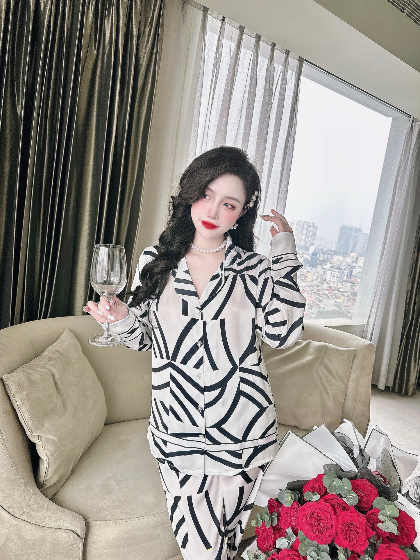 BW Abstract Simplicity Long Sleeve