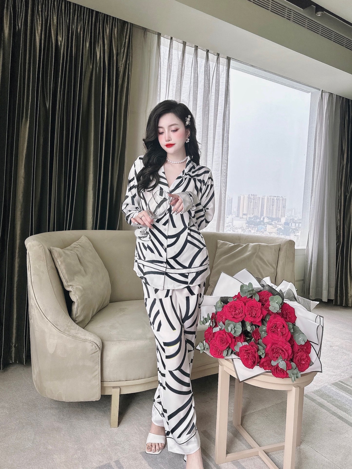 BW Abstract Simplicity Long Sleeve