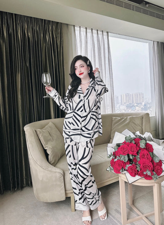 BW Abstract Simplicity Long Sleeve