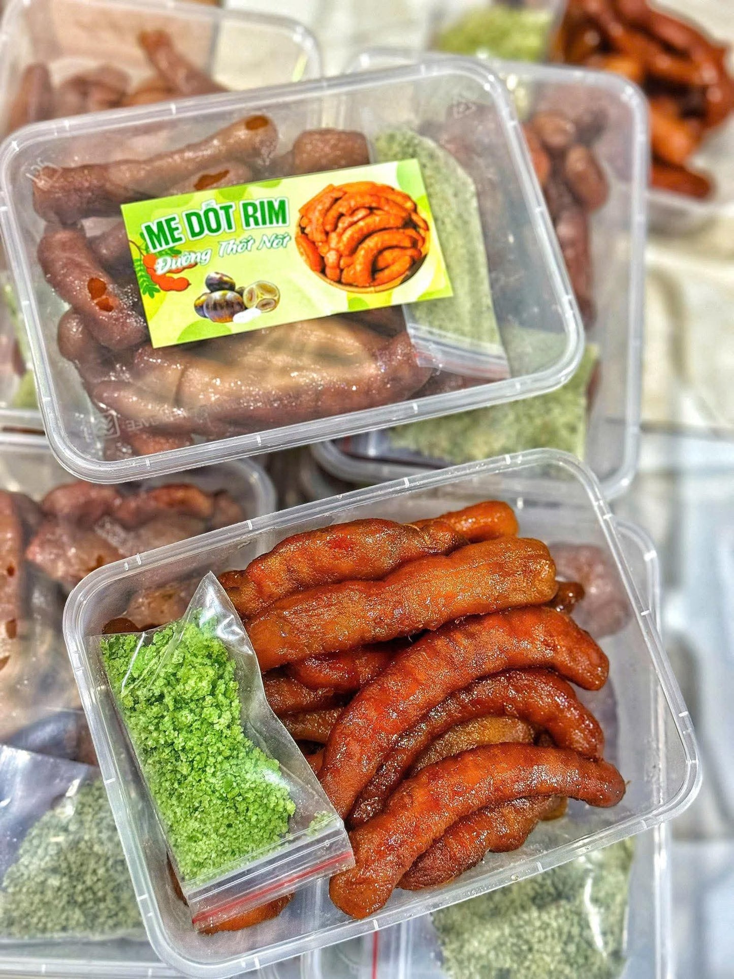 Vietnamese Street Snack Tamarind 500gr & Chili Salt - Me Dốt Rim